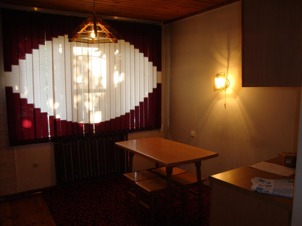 אוש Guest House Vip חדר תמונה
